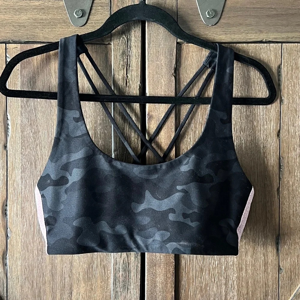 Spiritual Gangster Black Camo Strappy Back Side Stripe Sports Bra L EUC